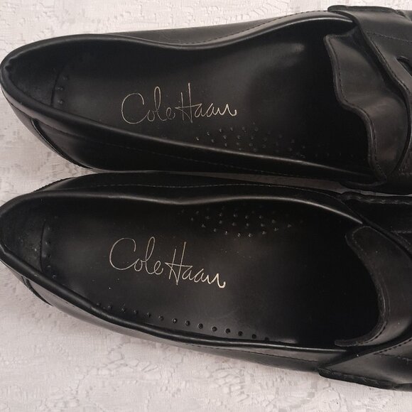 Cole Haan Classic Black Loafers (labeled 6, fits 7/7.5) - Picture 2 of 4